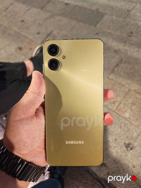 Samsung 64 GB, rəng - Qızılı, Sensor