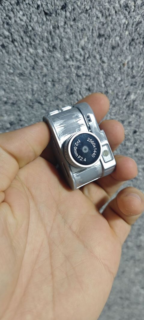 Mini rəqəmsal kamera – 2K video və foto - Kompakt ölçü: ovuc içinə — Sumqayıt