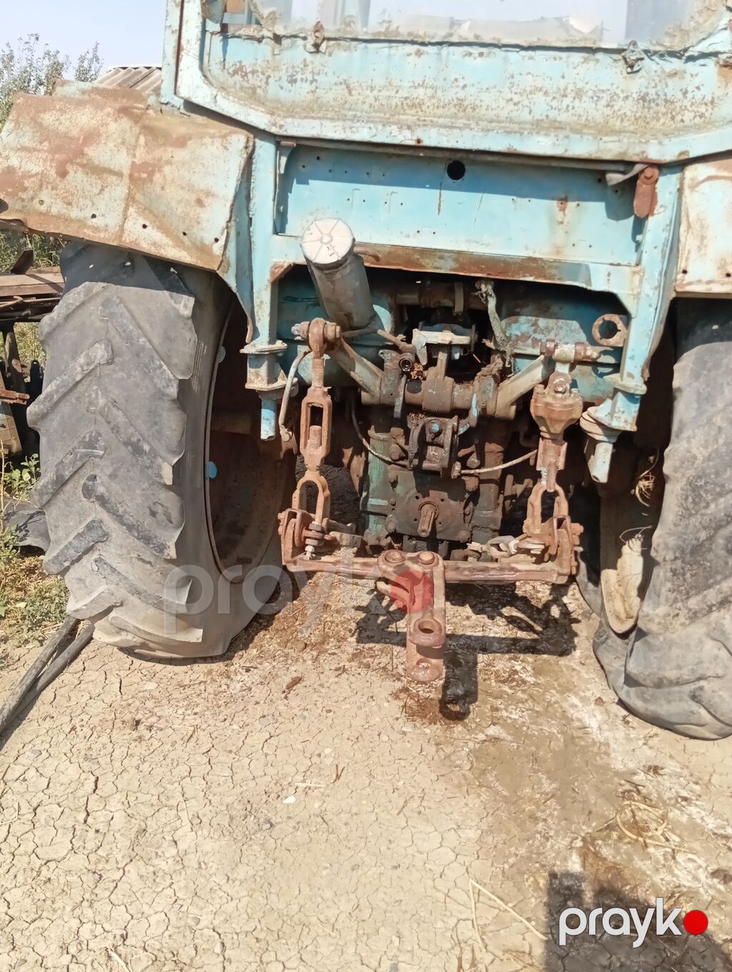 Minsk MTZ-50/52 seriyasından mavi rəngli tək kabinalı traktor — Traktorlar, Biləsuvar (2)