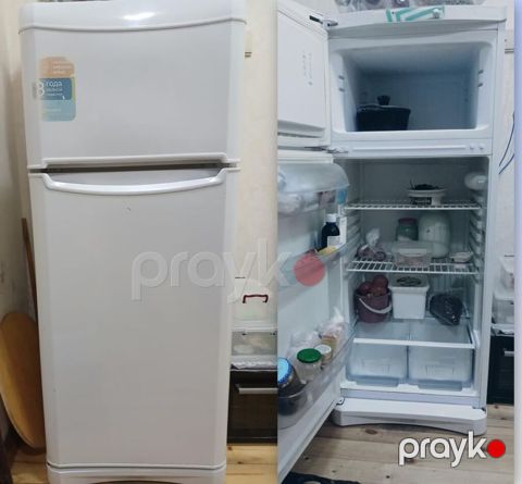 İndesit soyuducu - Model: iki kameralı, yuxarıda dondurucu, aşağıda — Bakı