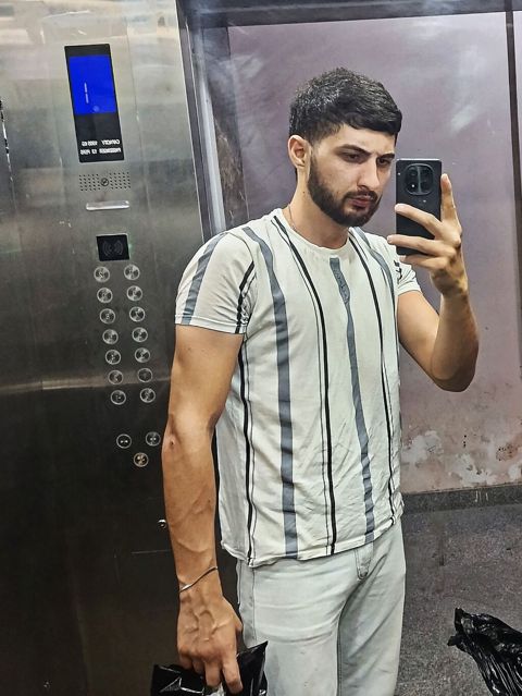 Əlavə iş kimi Sürücü işi axtarıram nə olur olsun Günorta saat 12 — Bakı