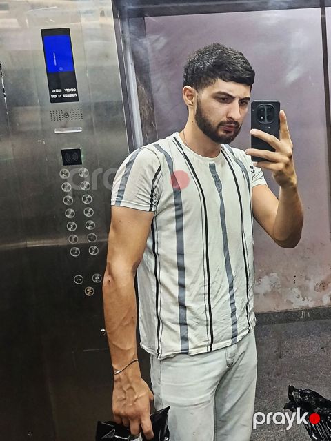 Əlavə iş kimi Sürücü işi axtarıram nə olur olsun Günorta saat 12 — Bakı
