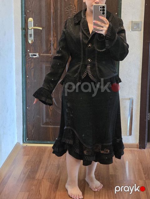 Qadın kostyumu – yubka və jaket dəsti - Rəng: qara - Üslub — Bakı