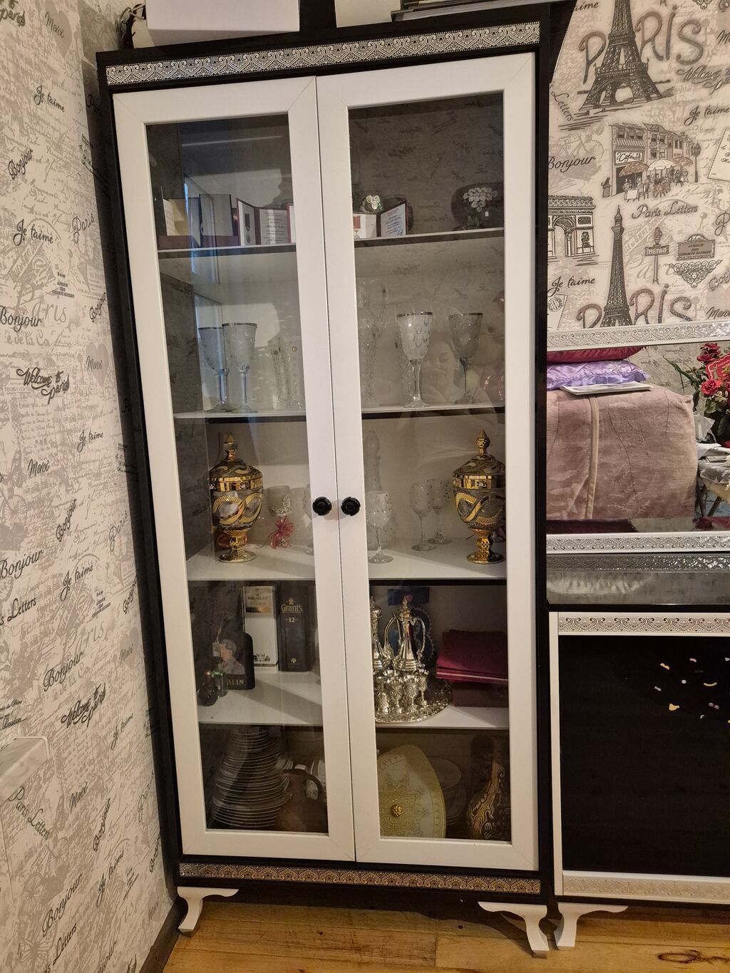 Qonaq otağı üçün mebel dəsti – klassik-qara-ağ dizayn Tərkib: - 2 — Mebel, Bakı (6)