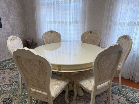 6 oturacaqlı masa dəsti satılır.masanın diametri 140*140.qiymət 470 — Mehdiabad
