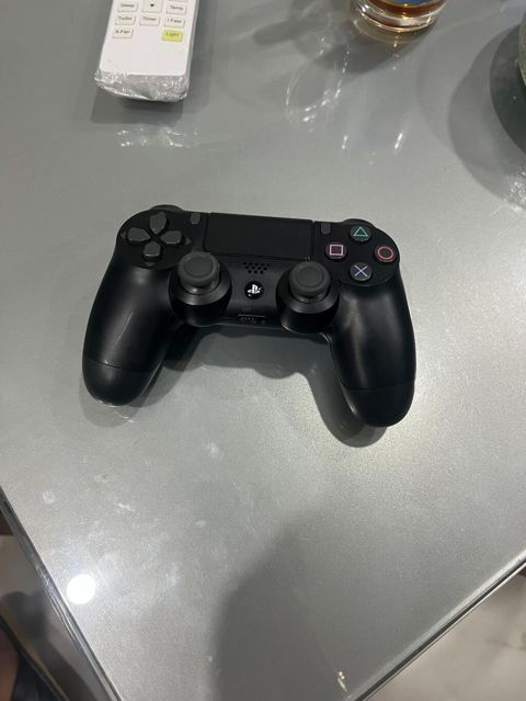 PlayStation DualShock 4 simsiz oyun pultu – qara rəng - PS4 — Bakı