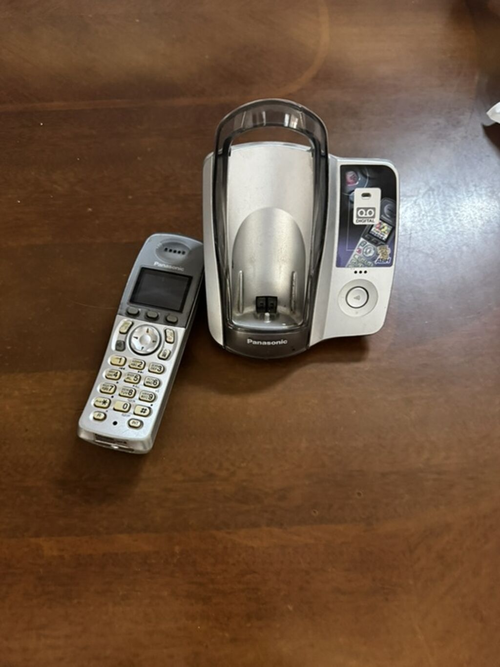 Panasonic KX-TG2050MLS simsiz ev/ofis telefonu və baza stansiyası — Elektronika, Bakı (4)