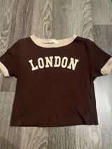 Qısaqol qadın/kid t-shirt – “London” yazılı - Rəng: tünd qəhvəyi, bej — Melek — Şəxsi əşyalar