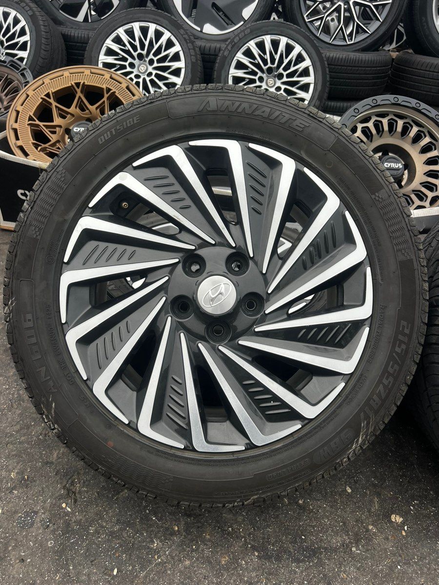 Hyundai Sonata təkərləri 215/55 R17 — Ehtiyat hissələri və aksesuarlar, Bakı (4)