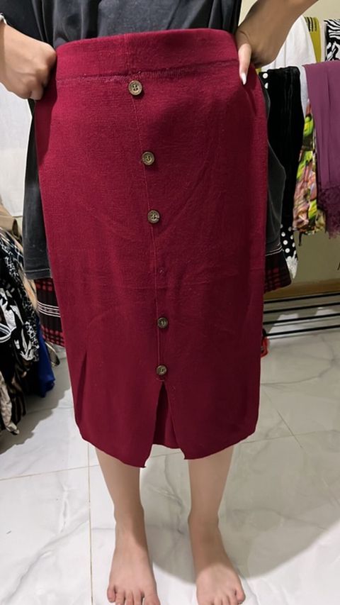Qadın yubkaları – müxtəlif modellər və rənglər - Model 1: Bordo — Bakı