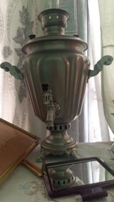 Klassik metal samovar - Material: tam metal gövdə, dekorativ relyefli — Kitchen appliances