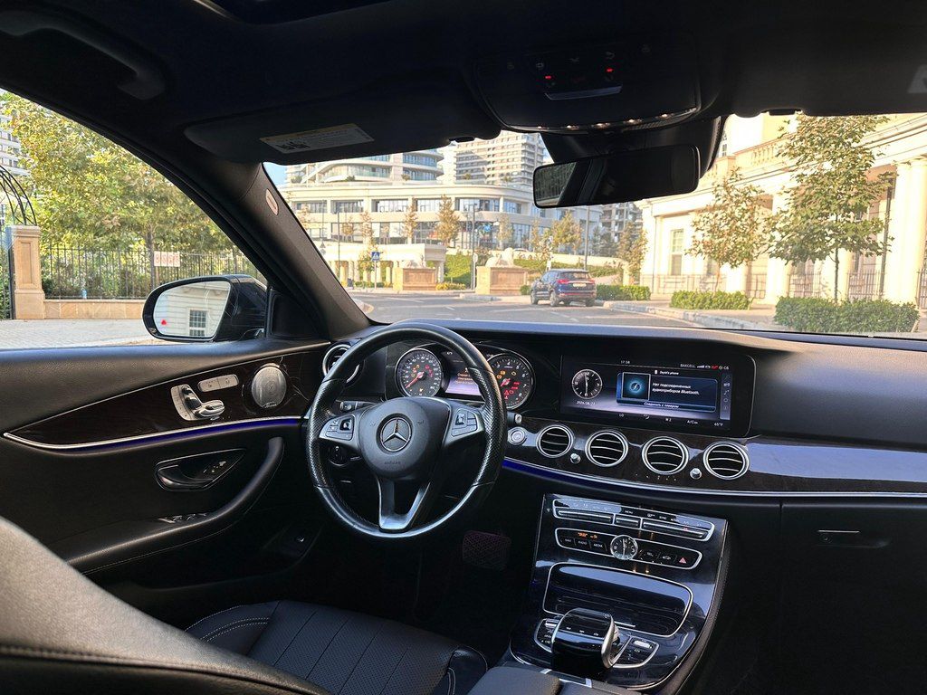 Mercedes E 300, 2.0 L, 2016 il, 190 000 km — Avtomobillər, Bakı (10)