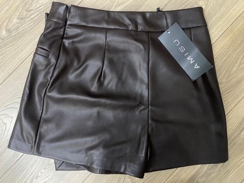Amısu qadın şort-ətək SIZE-36 beden 36 dəridəndir heç geyinilməyib — Bakı