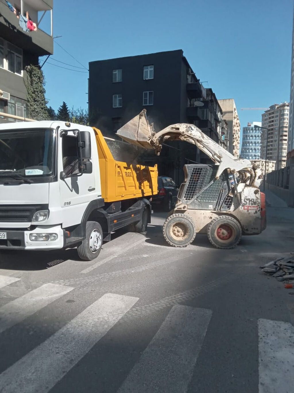 Tullantı və söküntülərin daşınması xidməti Zibil daşınması Söküntü — Xidmətlər, Bakı (3)