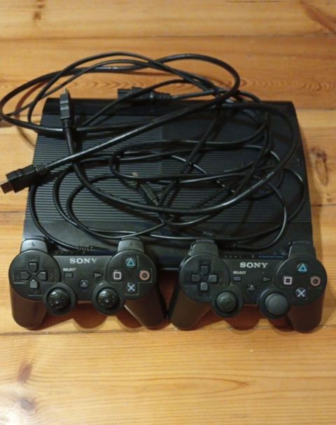 Sony PlayStation 3 Super Slim satılır 46 oyun 1 original pult 1 a — Digah