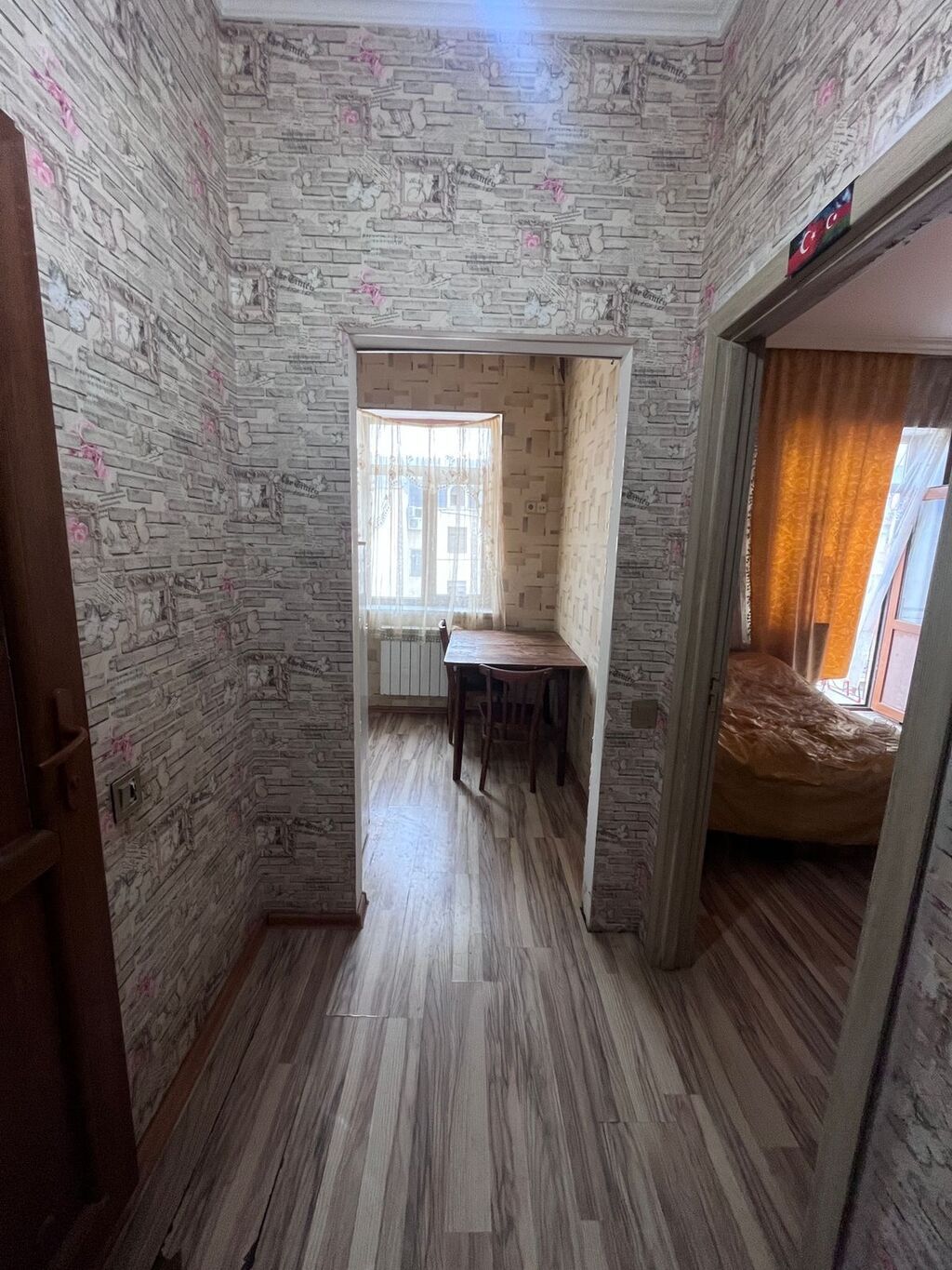 Ev Aaaf parkda mescidin yaninda yerlewir. Tam ewyalidi. Qaz su iwig — Daşınmaz əmlak, Bakı (6)