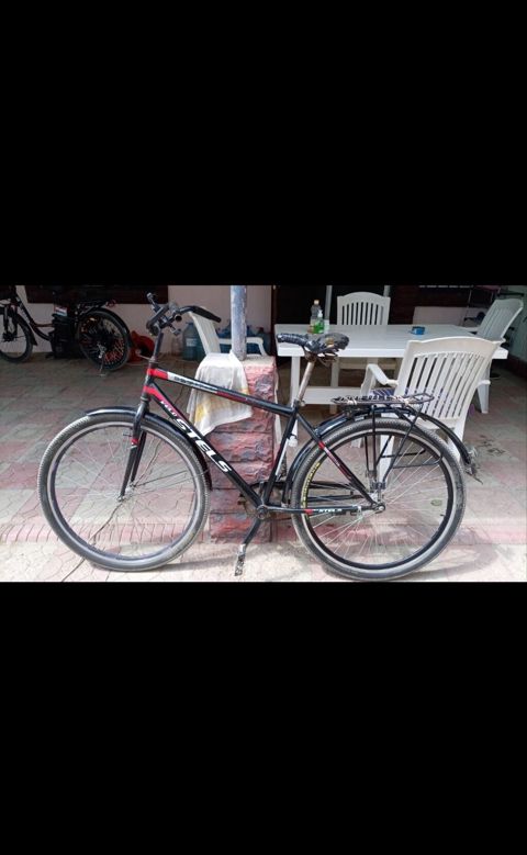 Stels şəhər/trek tipli velosiped - Geniş, möhkəm polad çərçivə - 28" — Digah