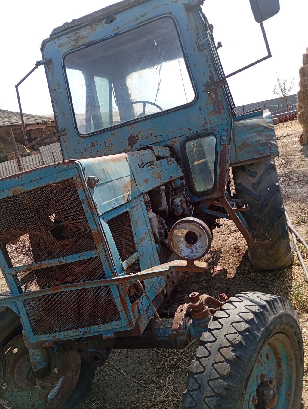 Minsk MTZ-50/52 seriyasından mavi rəngli tək kabinalı traktor — Traktorlar, Biləsuvar (5)