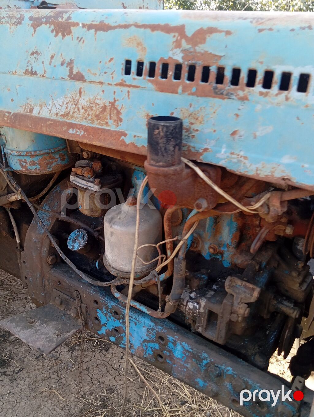 Minsk MTZ-50/52 seriyasından mavi rəngli tək kabinalı traktor — Traktorlar, Biləsuvar (6)