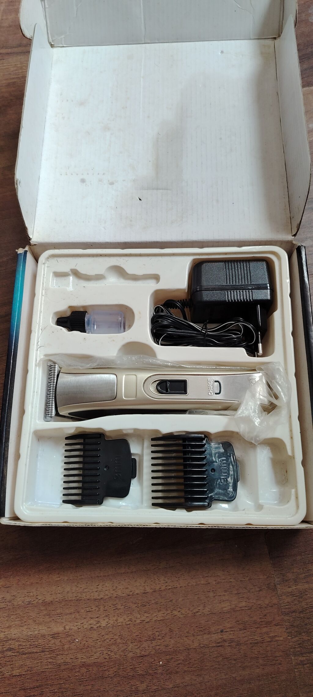 Kemei KM-5017 uşaq saç kəsimi üçün elektrikli trimmer Akumlyatorun — Elektronika, Bakı (2)