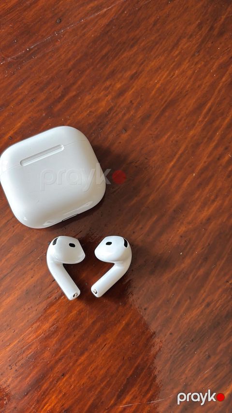Наушники Apple AirPods 4 Купила я за 15000(300манат купила 5 — Bakı
