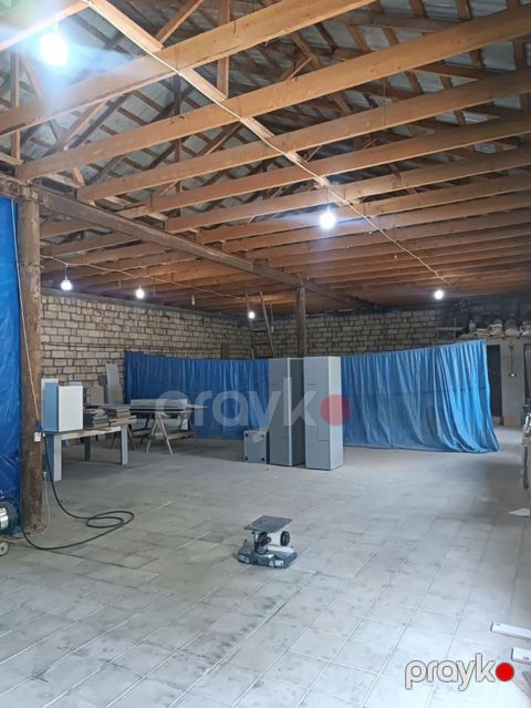 İcarə: Obyektin ümumi həcmi-288 kv.m Ünvan: Sumqayıt Şəhəri.Dəmir