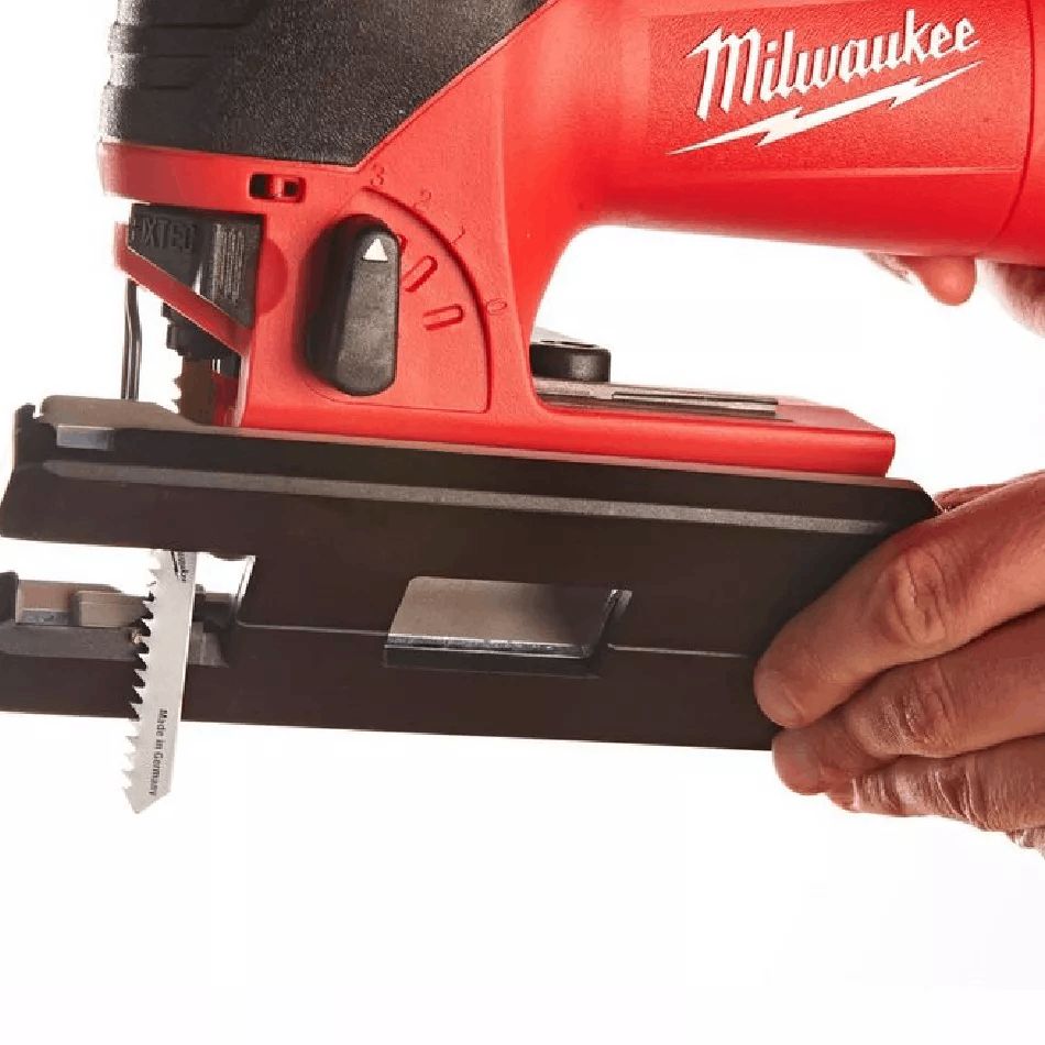 Lobzik Milwaukee JS120X / 710W — Mallar, Bakı (3)