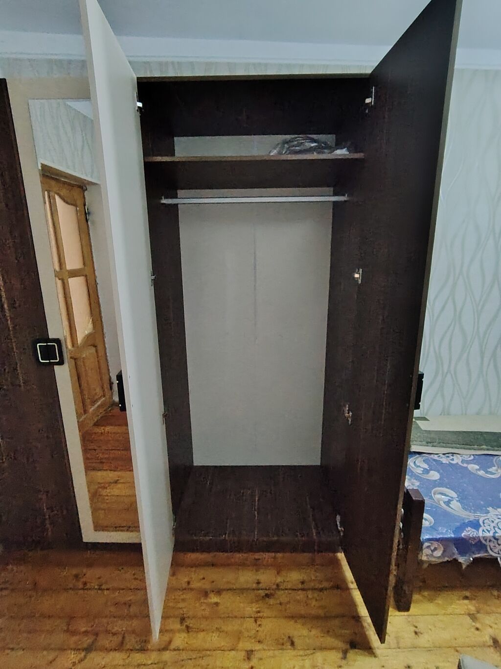 Geniş tutumlu 4 qapılı paltar şkafı Ev təmir olunduğu üçün — Mebel, Bakı (5)