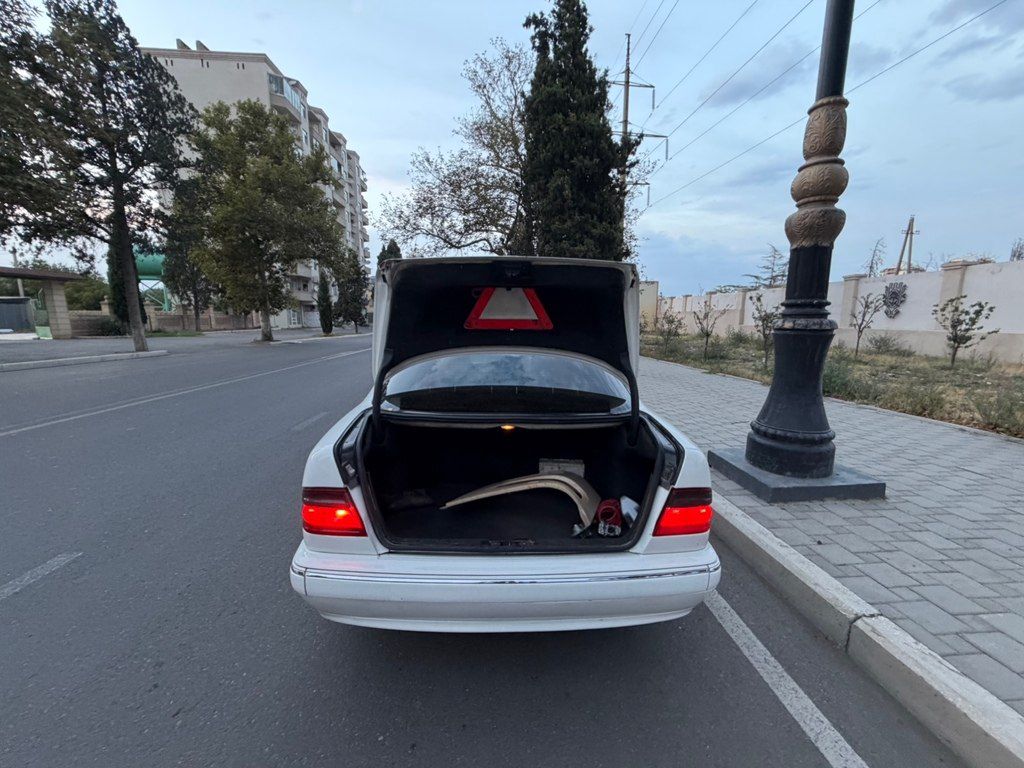 Mercedes E 220, 2.2 L, 2001 il, 372 000 km — Avtomobillər, Gəncə (8)