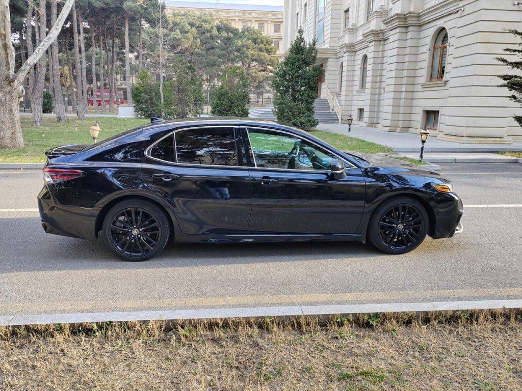 Toyota Camry, 2.5 L, 1.016 kWh, 2023 il, 81 500 km — Avtomobillər, Bakı (4)