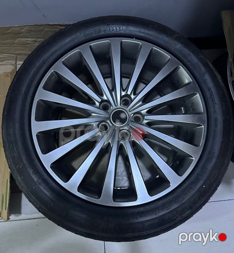 Range Rover 2006-2012 təkərləri 255/50 R20