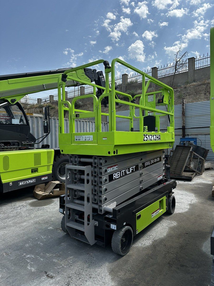 Qayçılı qaldırıcı Zoomlion ZS1212HA (14 Metr) icarəsi — Xidmətlər, Bakı (2)