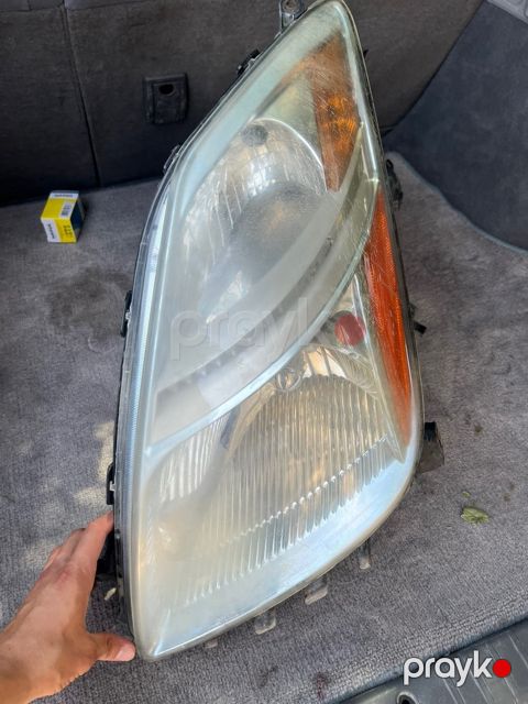 Toyota Prius ön farası — Gəncə