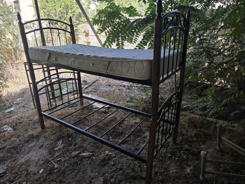 İki mərtəbəli metal çarpayı - Material: möhkəm metal karkas — Bakı