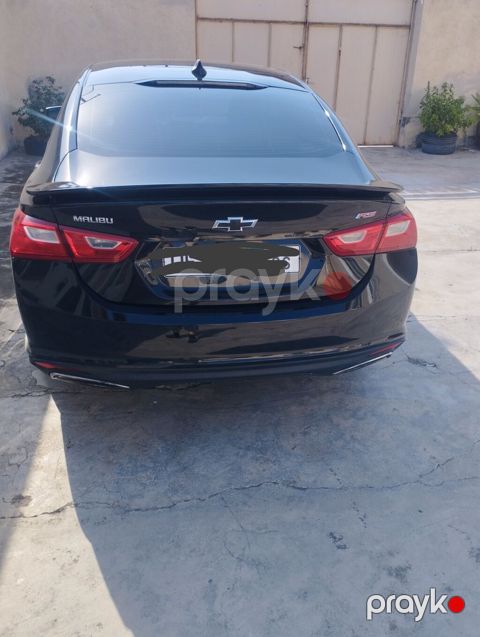 Chevrolet Malibu RS sedan - Korpusu: qara rəng, aerodinamik kuzov
