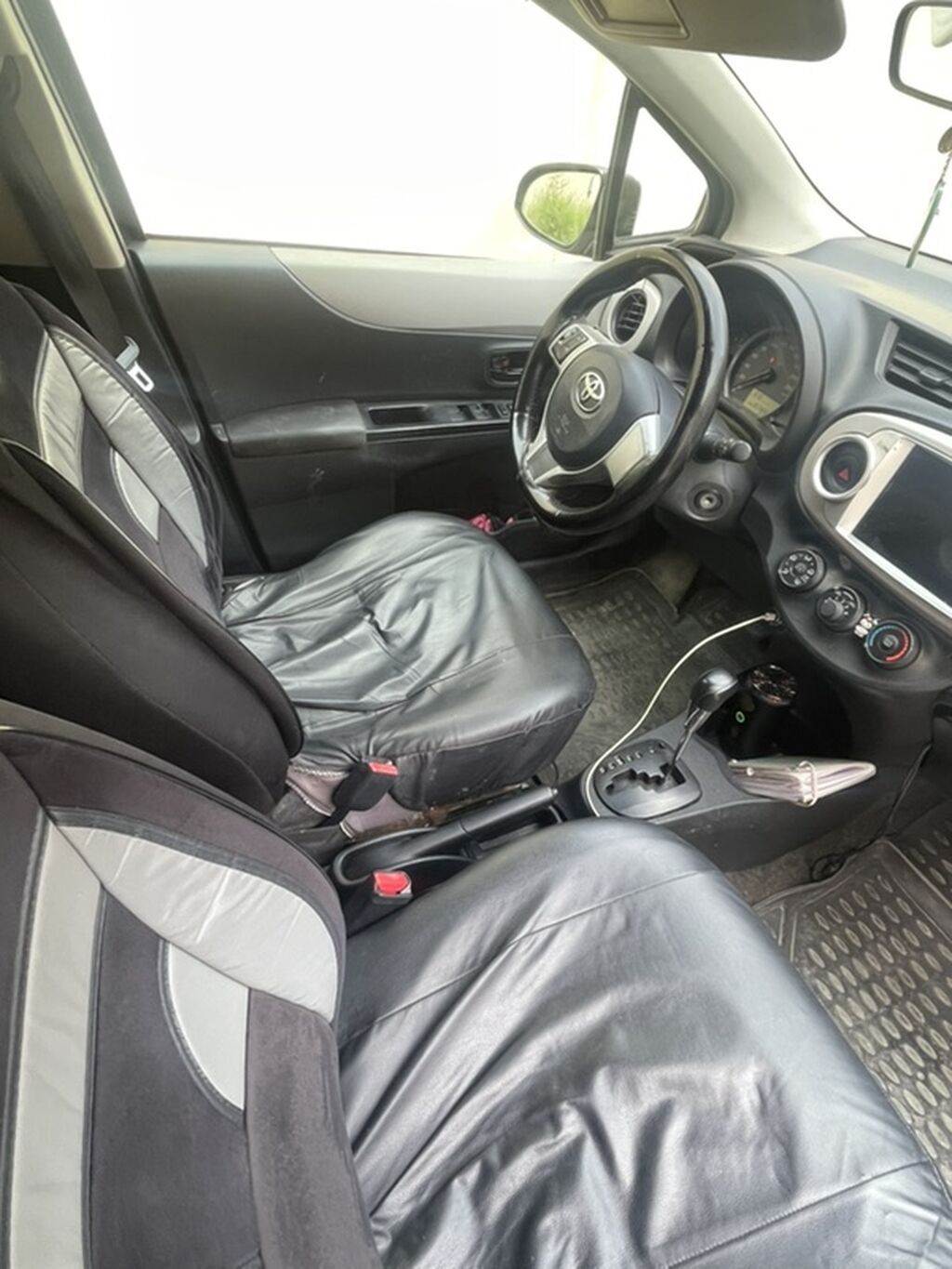 Toyota Yaris hatchback - Kuzov: 5 qapılı hatchback, tünd boz rəng — Avto, Bakı (7)