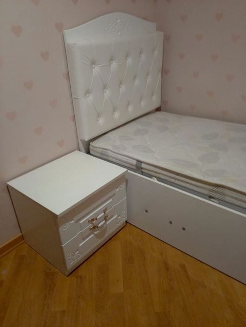 Yeni, Təknəfərlik çarpayı, Bazalı, Matras ilə, Siyirməli — Bakı