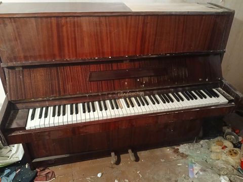 Upright piano – “Беларусь” markalı - Korpus: tünd ağac finişli — Digah