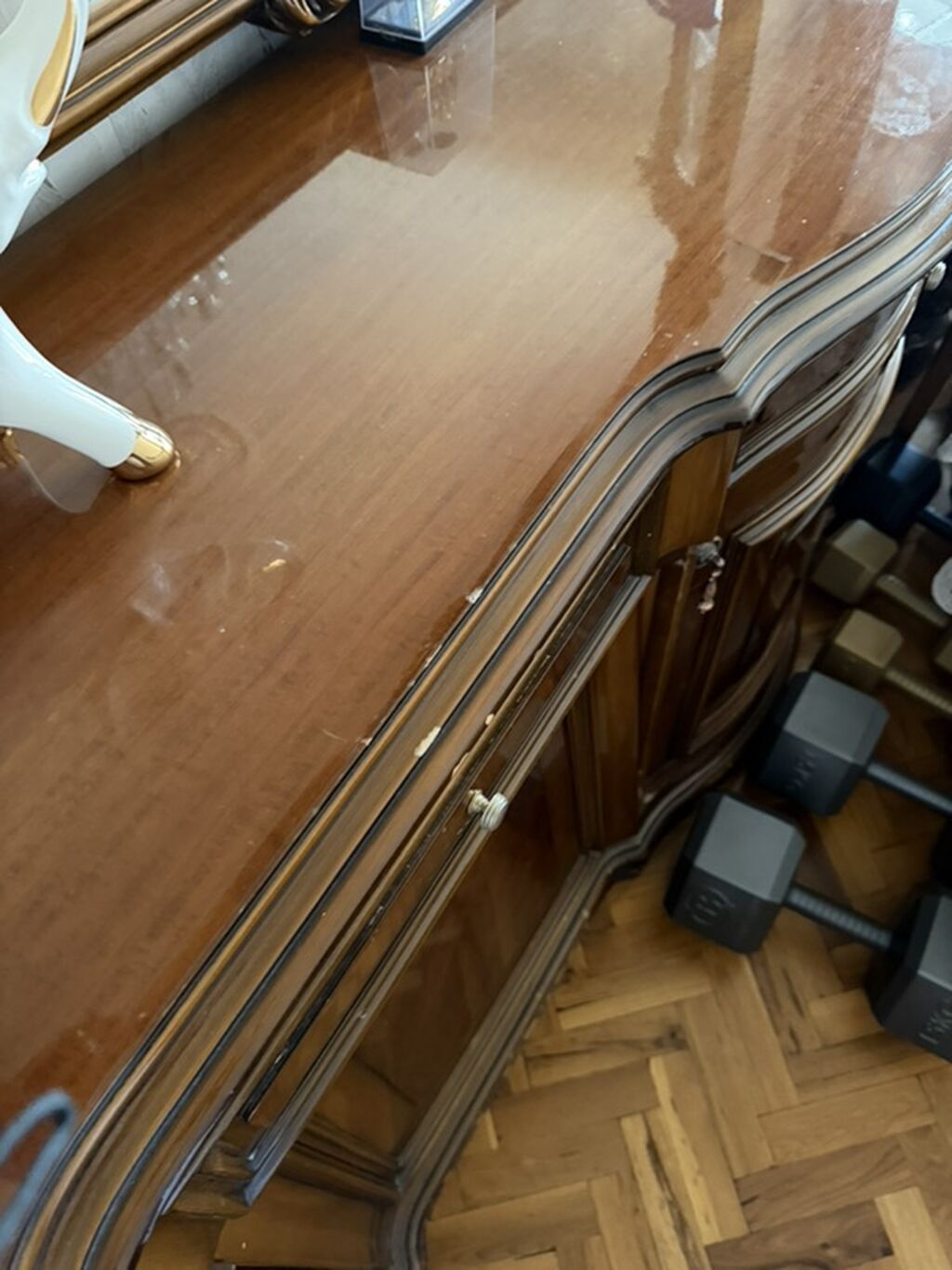 Goz ağacından qonaq otağı dəsti Tərkibi: - Böyük güzgülü — Mebel, Bakı (3)