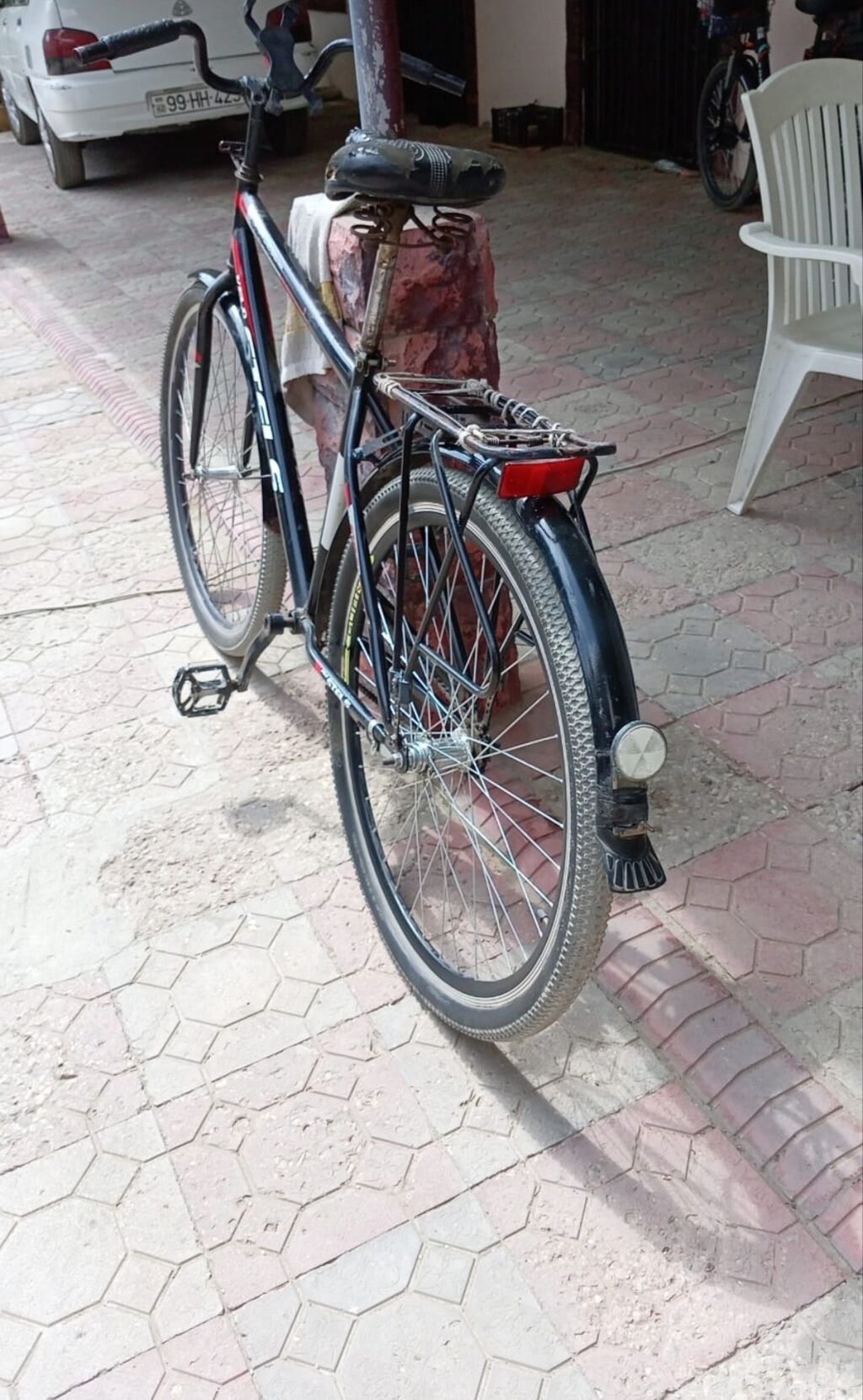 Stels şəhər/trek tipli velosiped - Geniş, möhkəm polad çərçivə - 28" — Velosipedlər, Digah (2)