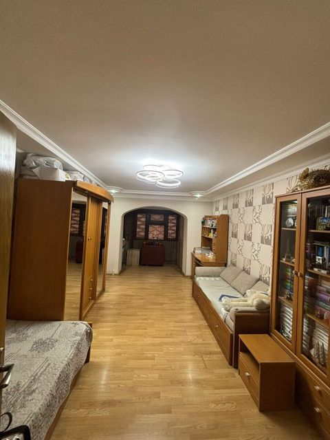 3-otaqlı mənzil, Neftçilər m., 85 m² — Bakı