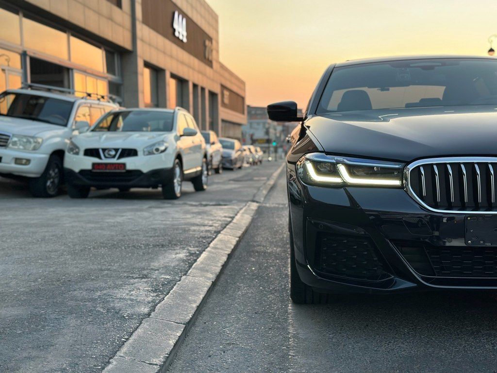 BMW 530e, 2.0 L, 12 kWh, 2022 il, 72 000 km — Avtomobillər, Bakı (4)