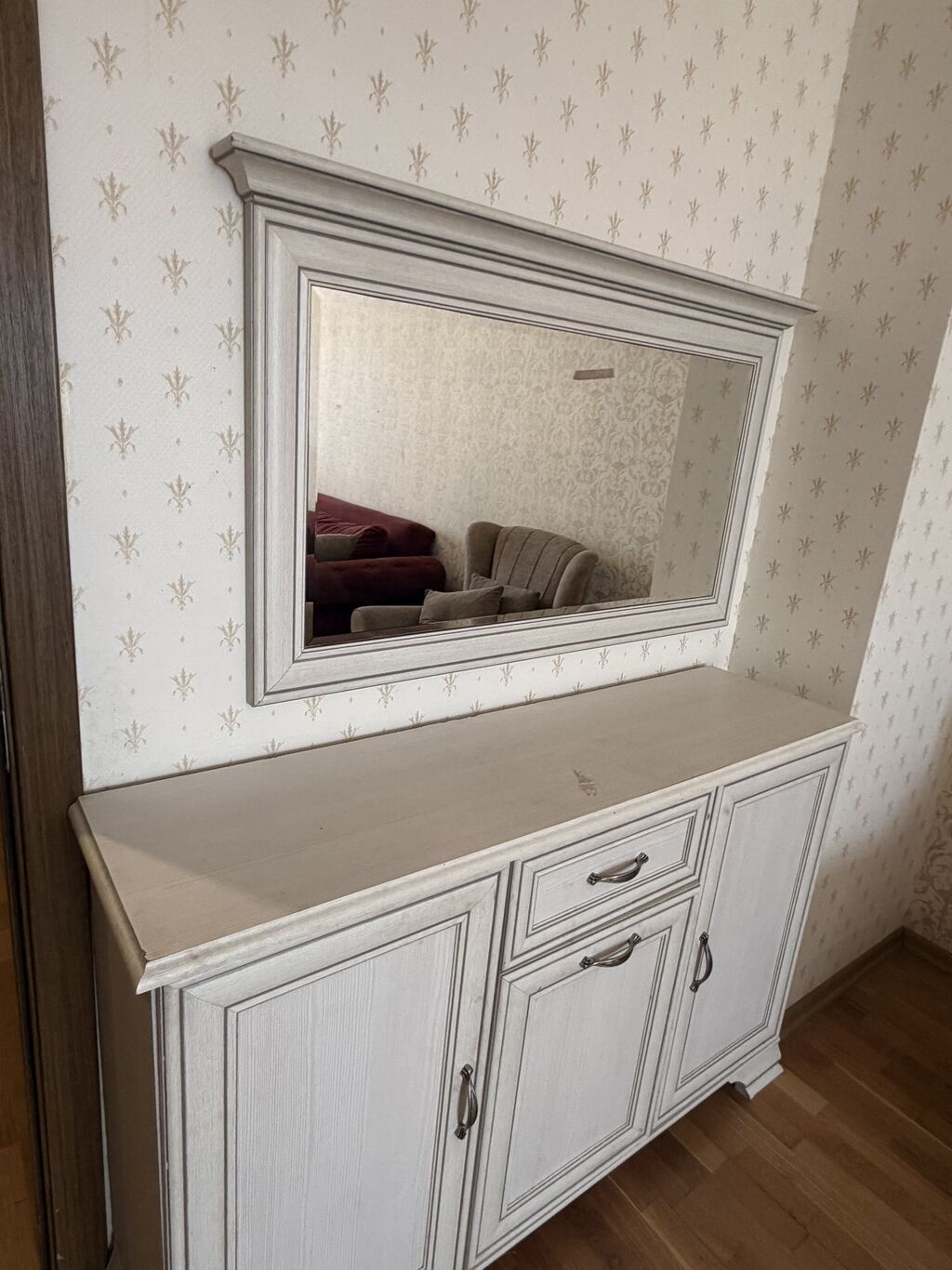 Qonaq otağı üçün klassik üslublu mebel dəsti Ünvan Bayıl — Mebel, Bakı (2)