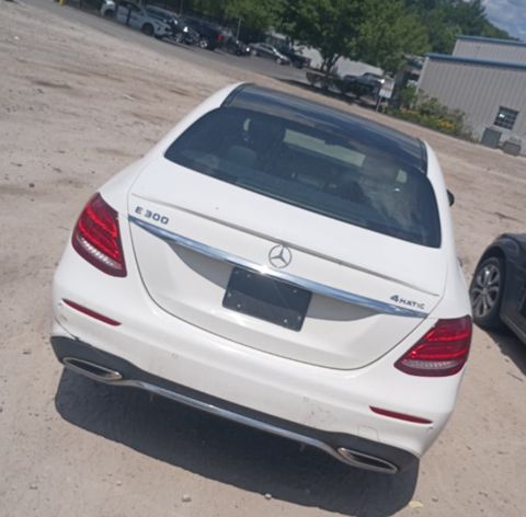 Mercedes W213 diffuzoru və səsboğucu başlığı — Bakı