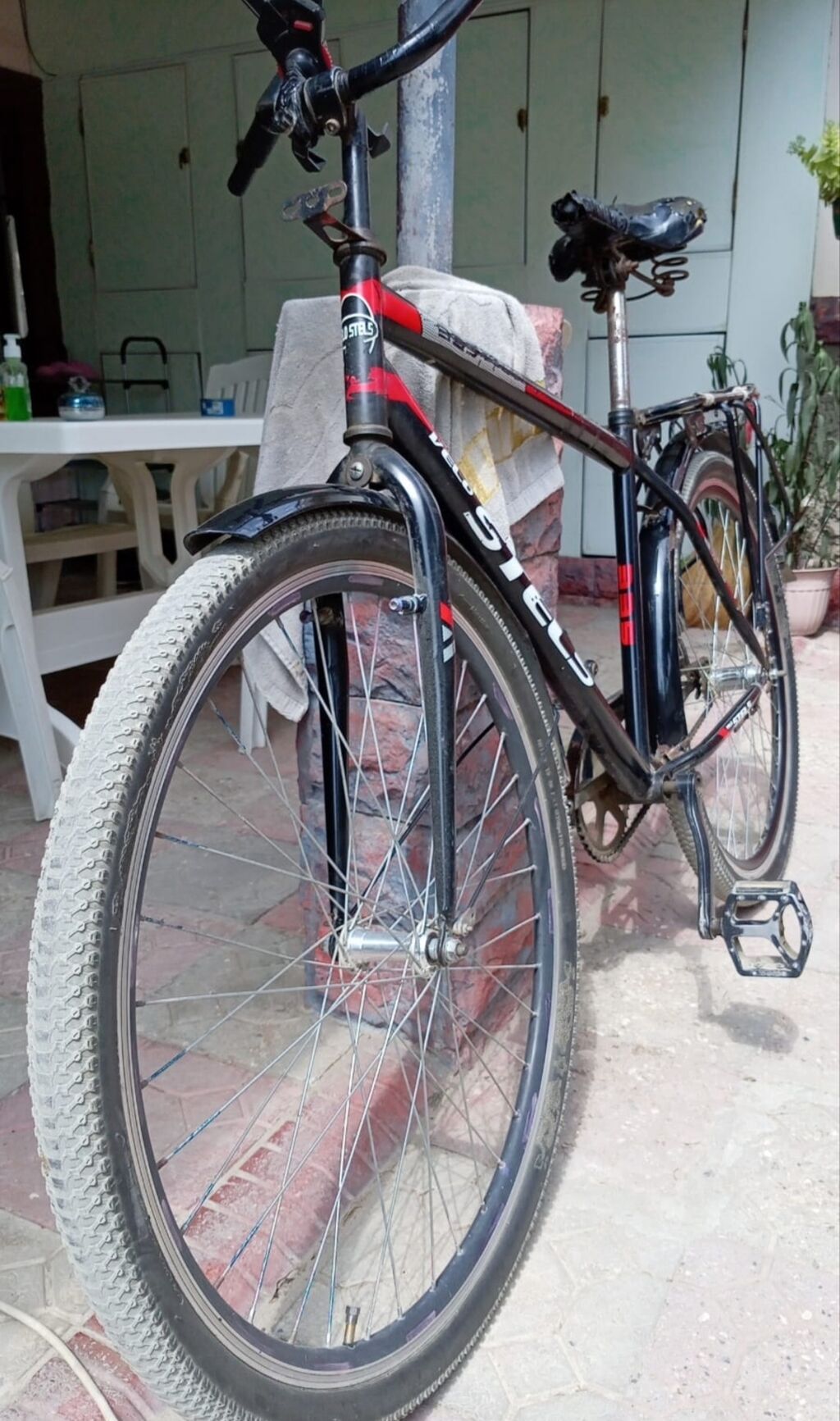 Stels şəhər/trek tipli velosiped - Geniş, möhkəm polad çərçivə - 28" — Velosipedlər, Digah (3)