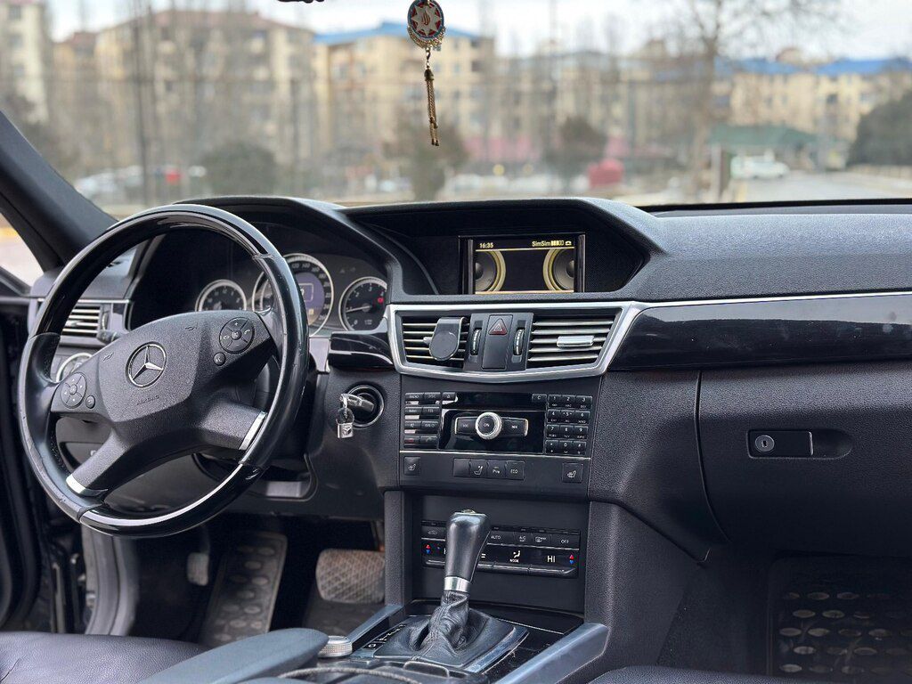 Mercedes E 220, 2.1 L, 2011 il, 239 000 km — Avtomobillər, Bakı (12)