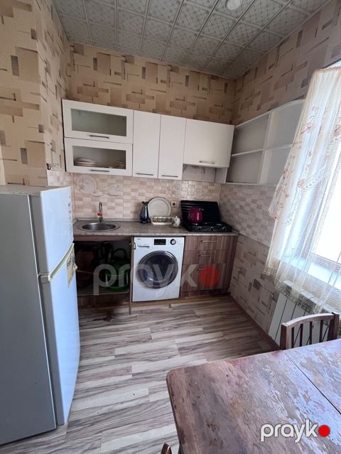 Ev Aaaf parkda mescidin yaninda yerlewir. Tam ewyalidi. Qaz su iwig