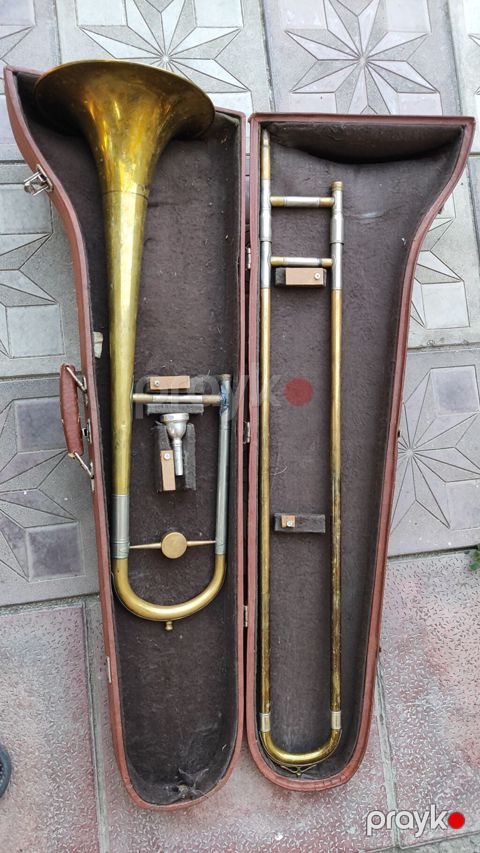 Tenor Trambondu.Sovet alətidi.Su çıxan yeri yoxdu.Kuliçasının