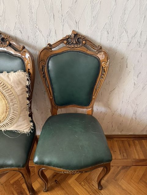 Goz ağacından qonaq otağı dəsti Tərkibi: - Böyük güzgülü — Bakı