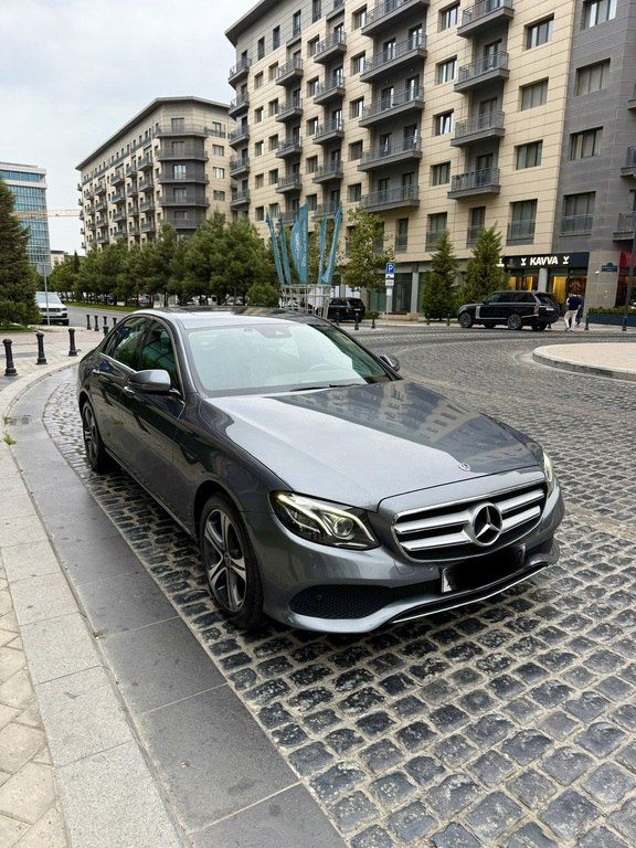 Mercedes E 220 d, 2.0 L, 2018 il, 179 300 km — Avtomobillər, Bakı (2)